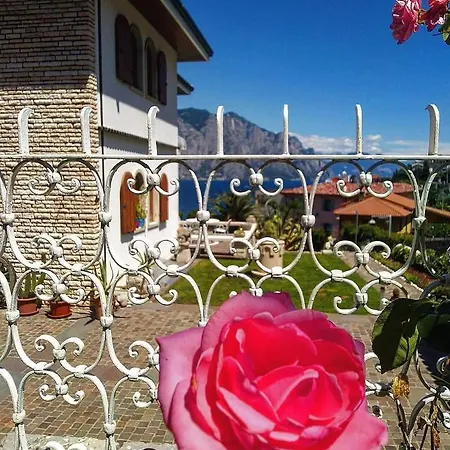 La Madrugada Aparthotel Malcesine
