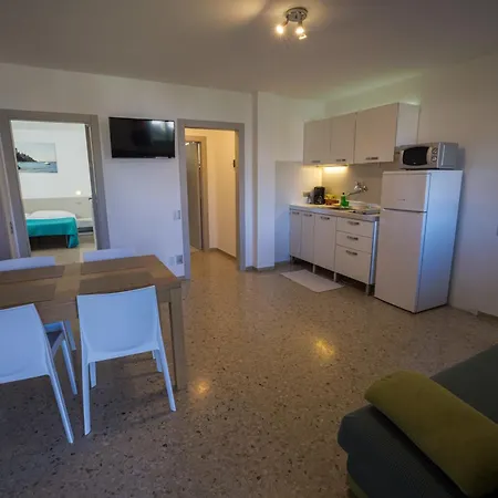 La Madrugada Aparthotel