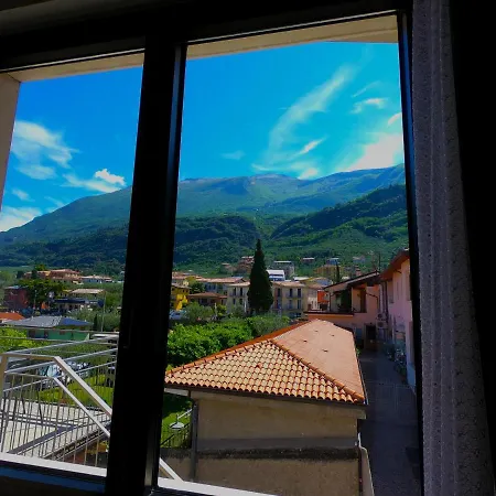 La Madrugada Aparthotel Malcesine