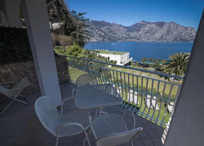 拉马佐加达酒店 4* 马尔切西内