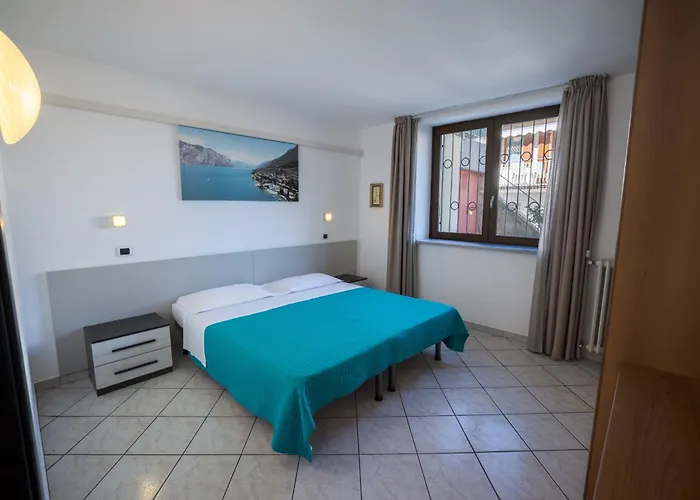 拉马佐加达酒店 4* 马尔切西内