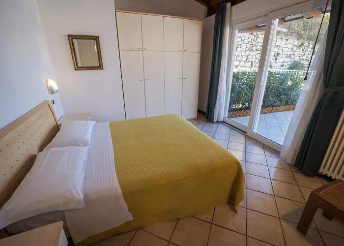 拉马佐加达酒店 4* 马尔切西内