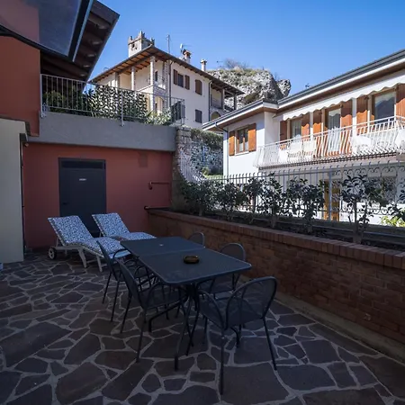 La Madrugada 말세진느